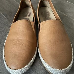 Sorel brown flats